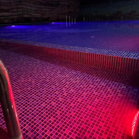Paris Garden Resort Trikunamalaja Zewnętrze zdjęcie