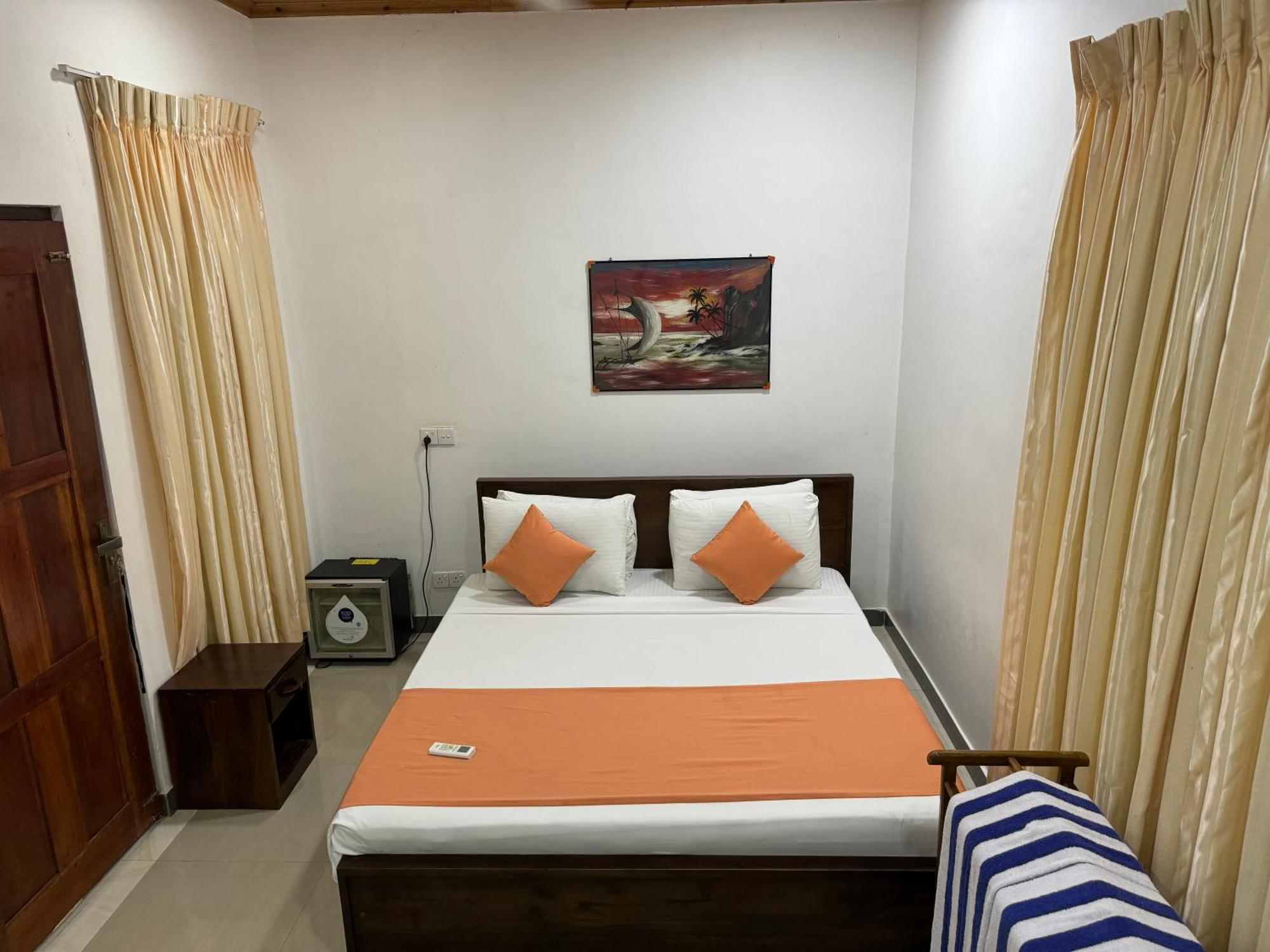 Paris Garden Resort Trikunamalaja Zewnętrze zdjęcie