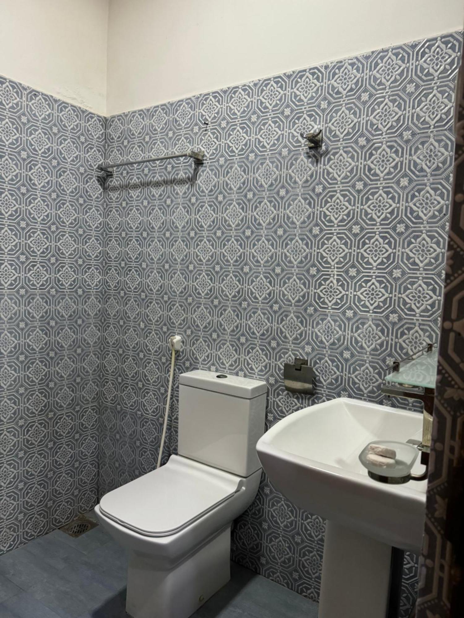 Paris Garden Resort Trikunamalaja Zewnętrze zdjęcie